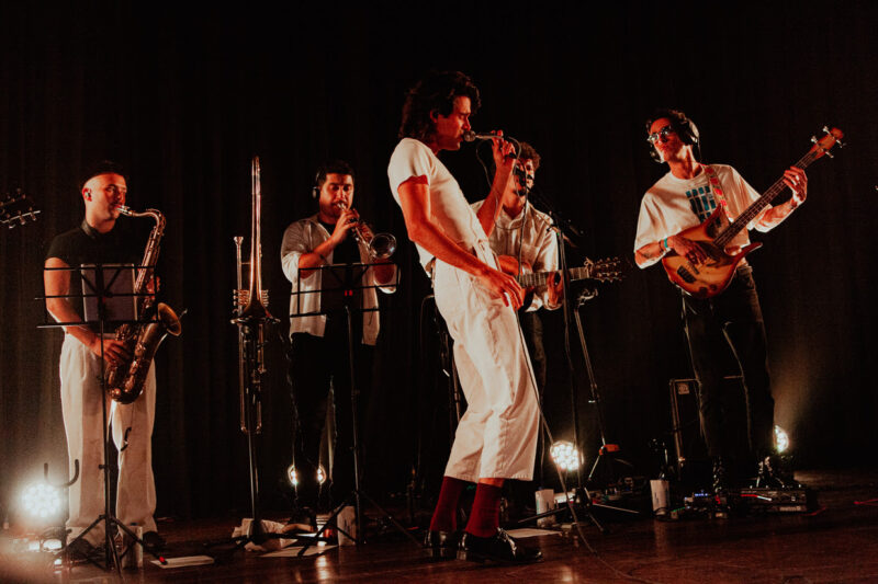 Zé Ibarra apresenta álbum AFIM em Ribeirão Preto pelo projeto A Música Brasileira Vive