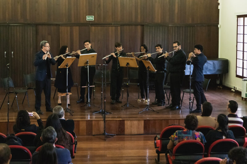 Alma leva cerca de 100 alunos ao palco em série de recitais gratuitos na USP