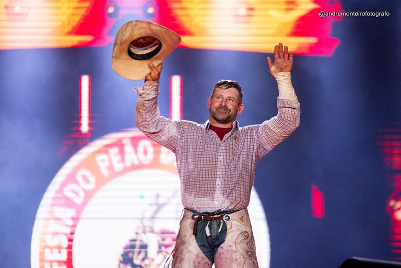 Kelly Timberman conquista título do Bareback em despedida das arenas em Barretos