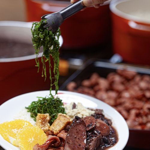 Tradicional no Brasil, Feijoada de São Jorge chega em Ribeirão Preto com muito samba