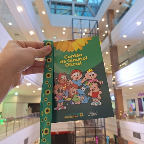 RibeirãoShopping e ShoppingSantaÚrsula distribuem cartilha com a Turma da Mônica sobre deficiências ocultas