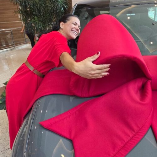 Campanha de Natal do ShoppingSantaÚrsula tem cliente de Ribeirão Preto premiada com SUV 0km