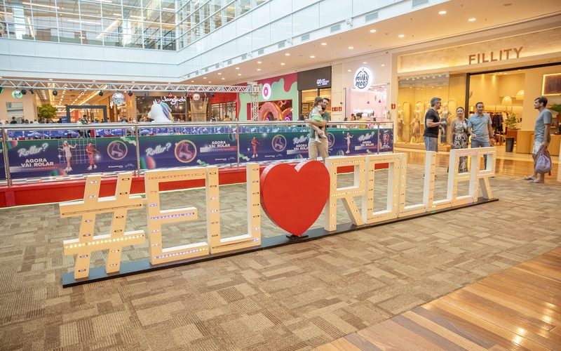Diversão garantida! Pista de Patinação Space Roller é a nova atração do RibeirãoShopping