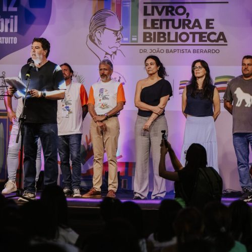 “Todos somos poesia”: Bráulio Bessa abre Semana do Livro em Jardinópolis