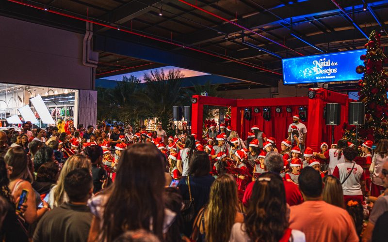 Santa Maria Outlet recebe corais natalinos