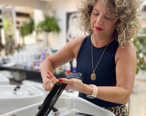 Cabelo no pós-férias: como recuperar fios danificados por sol, piscina e mar