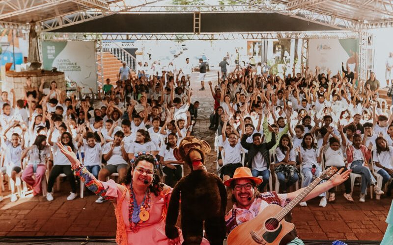 7ª Semana do Livro de Jardinópolis traz Bráulio Bessa, Peninha e Verônica Ferriani