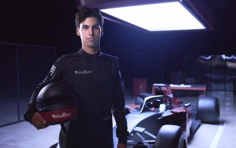 Com narração icônica de Galvão Bueno, Malbec celebra trajetória de Gabriel Bortoleto no automobilismo