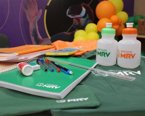 Instituto MRV distribui kits escolares para filhos de colaboradores em ação de apoio à educação