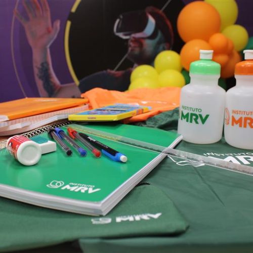 Instituto MRV distribui kits escolares para filhos de colaboradores em ação de apoio à educação