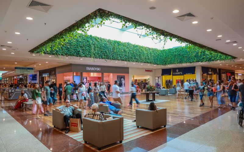 RibeirãoShopping e ShoppingSantaÚrsula promovem Liquidação Lápis Vermelho com até 70% de desconto