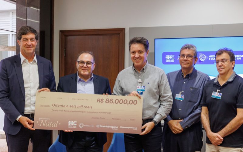 Campanha de Natal do RibeirãoShopping e ShoppingSantaÚrsula entrega doação para o Hospital das Clínicas