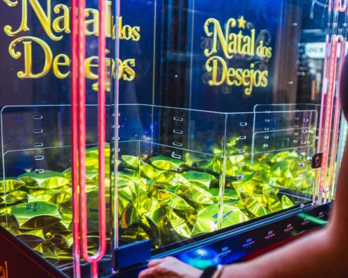 Santa Maria Outlet lança promoção de Natal com cerca de 6 mil prêmios instantâneos