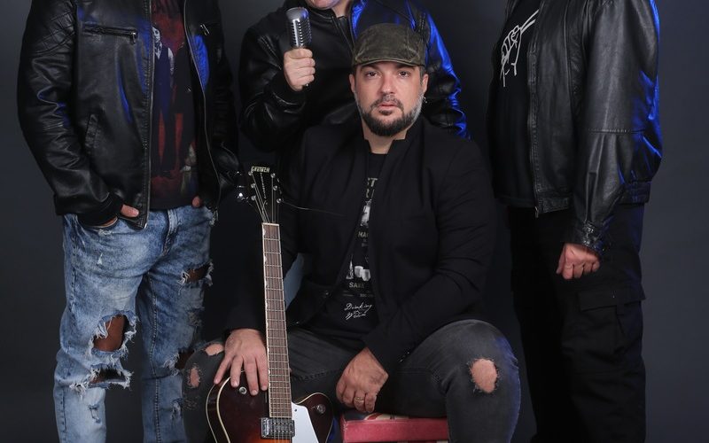 Show com a banda “Os Garotos de Riberpool” é atração no Hard Rock Cafe