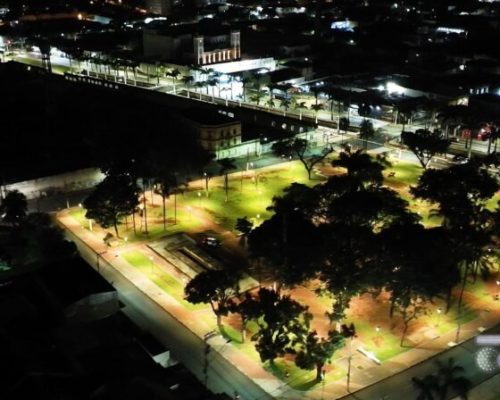 Conecta celebra 50 mil pontos de luz modernizados e redução do tempo de espera dos chamados de manutenção
