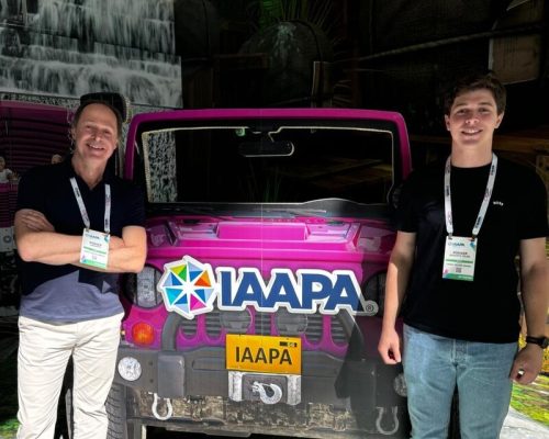 CEO e diretor da Coney Island participam da IAAPA Expo em Orlando
