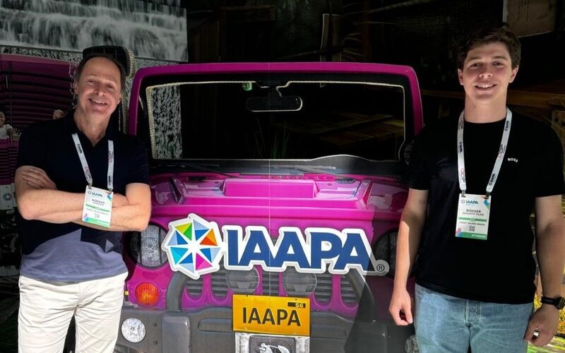 CEO e diretor da Coney Island participam da IAAPA Expo em Orlando