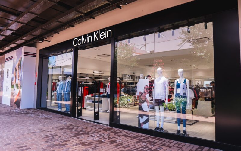 Santa Maria Outlet inaugura loja da Calvin Klein