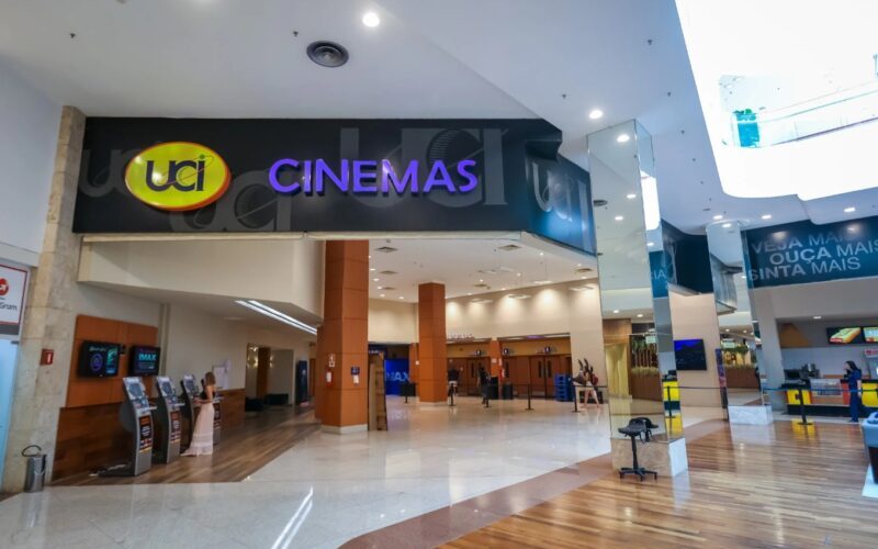 RibeirãoShopping exibe estreia de “Uma Sexta-Feira Mais Louca Ainda”