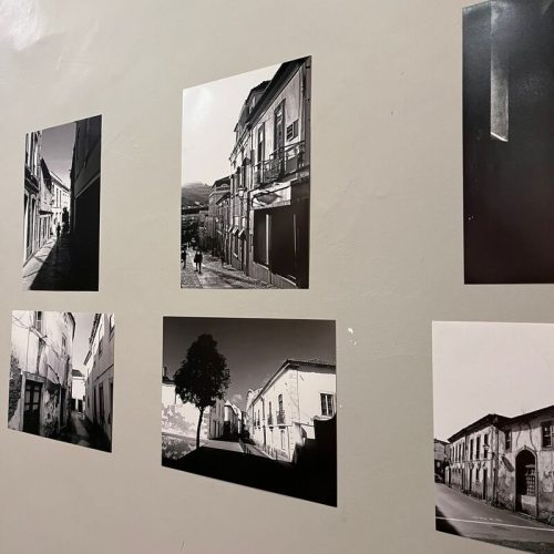 Exposição no ShoppingSantaÚrsula retrata experiência artística entre Brasil e Portugal