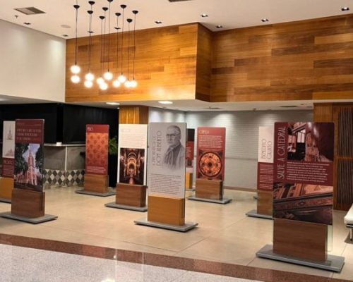 ShoppingSantaÚrsula recebe exposição em apoio à restauração da Catedral Metropolitana de Ribeirão Preto