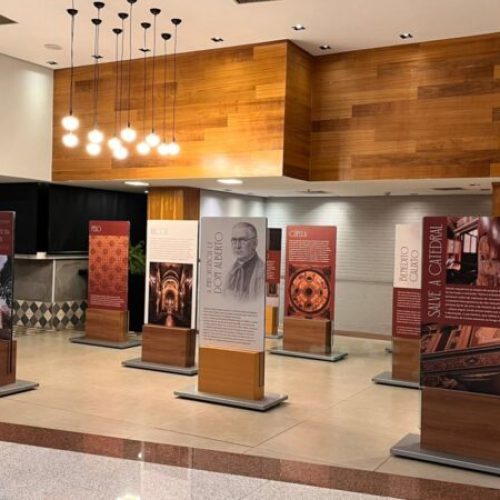 ShoppingSantaÚrsula recebe exposição em apoio à restauração da Catedral Metropolitana de Ribeirão Preto
