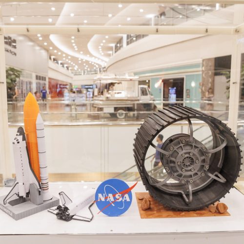 Exposição de miniaturas de foguetes aterrissa no RibeirãoShopping