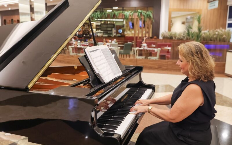 Concertos de piano embalam o clima de Natal no RibeirãoShopping em dezembro
