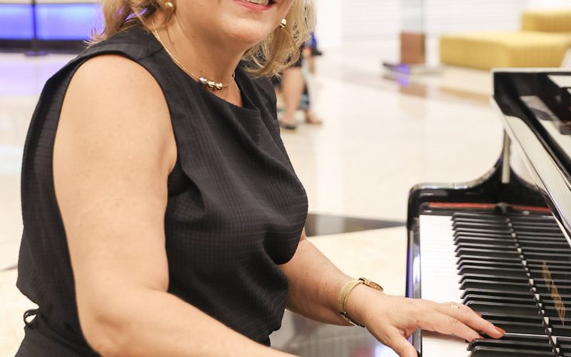 Ribeirão Shopping celebra o aniversário de 50 anos da Multiplan com apresentações de piano