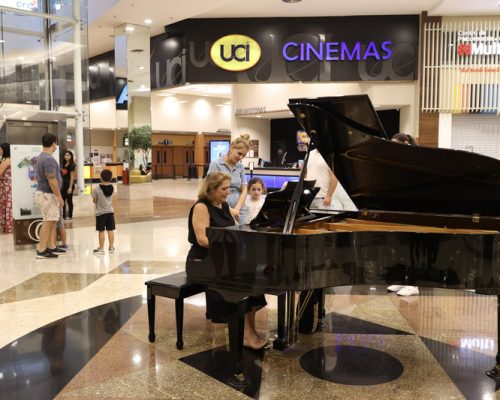 RibeirãoShopping promove apresentações gratuitas de piano com repertório musical inspirado nas férias
