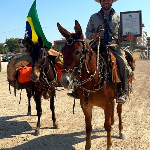 Berranteiro inicia expedição de mais de 10 mil quilômetros rumo à Festa do Peão de Barretos