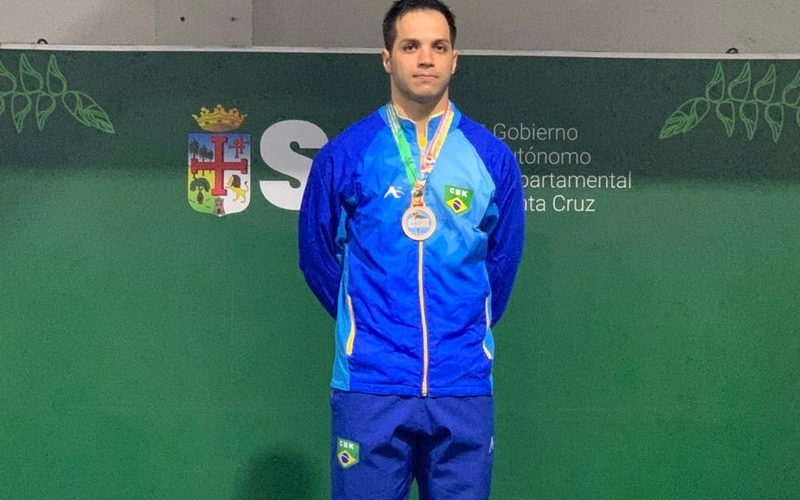  Atleta de Ribeirão Preto conquista primeiro lugar em Campeonato Sul-Americano de Karatê na Bolívia