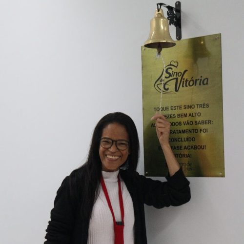 Hospital do Câncer do Grupo Santa Casa de Franca celebra vitória da paciente Sueli
