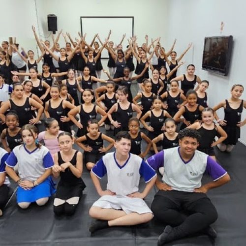 “O Mágico de Oz” encanta o público em nova montagem da Instituição Aparecido Savegnago