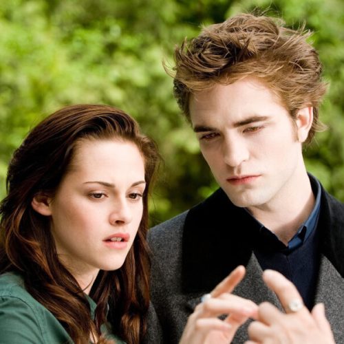 BTS ao vivo, “Maldição da Múmia”, relançamento de “Lua Nova” e ação com Giovanna Antonelli agitam a semana na UCI