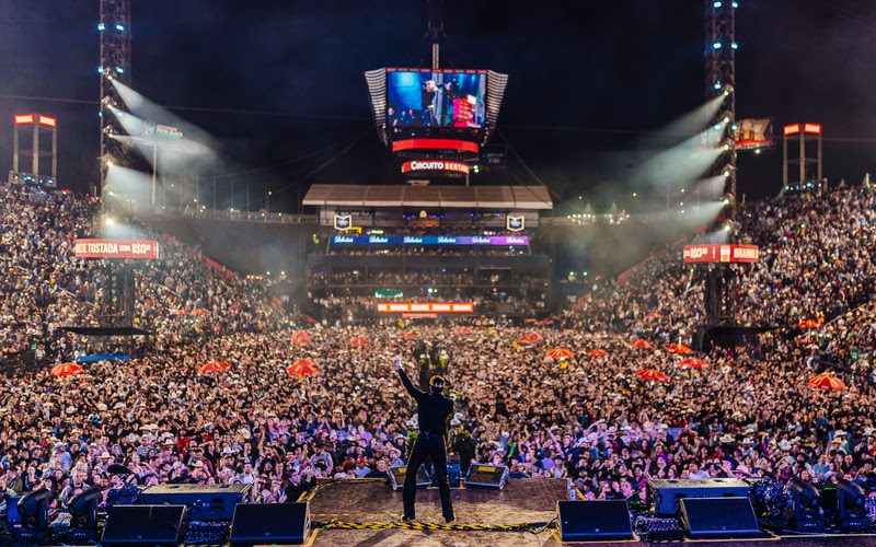 Luan Santana está confirmado na 69º Festa do Peão de Barretos