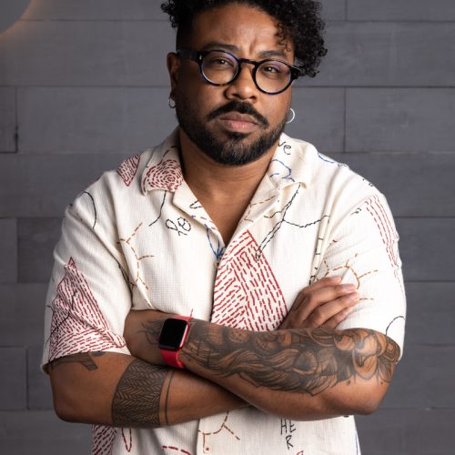 POW Festival confirma palestra do escritor e apresentador da cultura negra, Alê Garcia