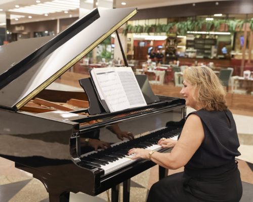 RibeirãoShopping reúne clássicos do rock em programação gratuita de piano