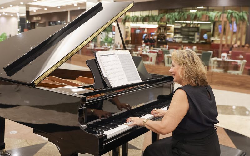 RibeirãoShopping reúne clássicos do rock em programação gratuita de piano