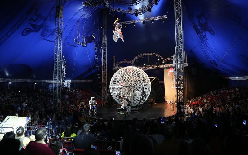  Noite de gala no Mirage Circus encanta com presenças ilustres