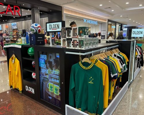 Camisas de futebol deixam os estádios e ganham espaço nas vitrines do RibeirãoShopping