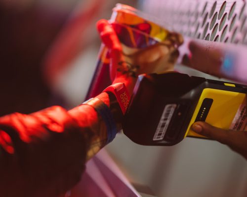 Festival João Rock 2024 inicia a pré-carga das pulseiras multifuncionais