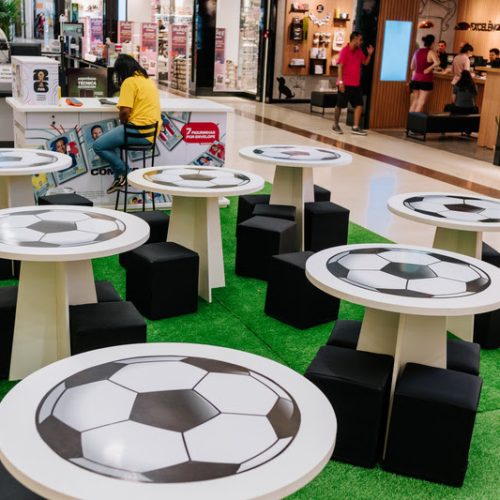 Novo Shopping entra no clima da Copa e cria espaço para troca de figurinhas