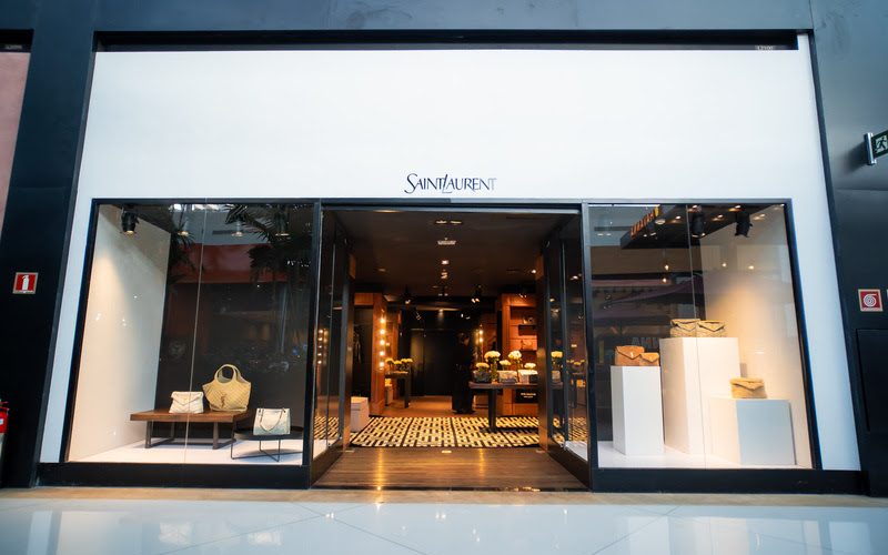 Iguatemi Ribeirão Preto recebe sua 2ª edição da pop-upda grife Yves Saint Laurent