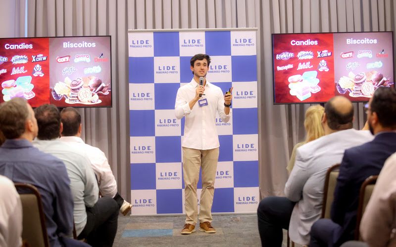 Ritmo sustentável: grupo Percurtindo ensina transformar recicláveis em instrumentos musicais no POW Festival