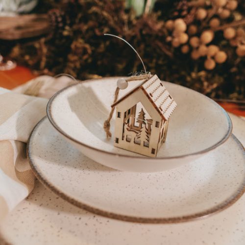 Criatividade e inspirações de Natal marcam a nova edição do projeto “Mesas Decoradas” no RibeirãoShopping