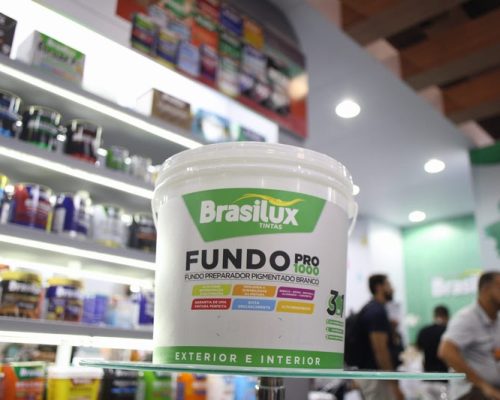 Lançamento inovador, Fundo Pro1000 da Brasilux alia alto poder de cobertura, durabilidade e economia