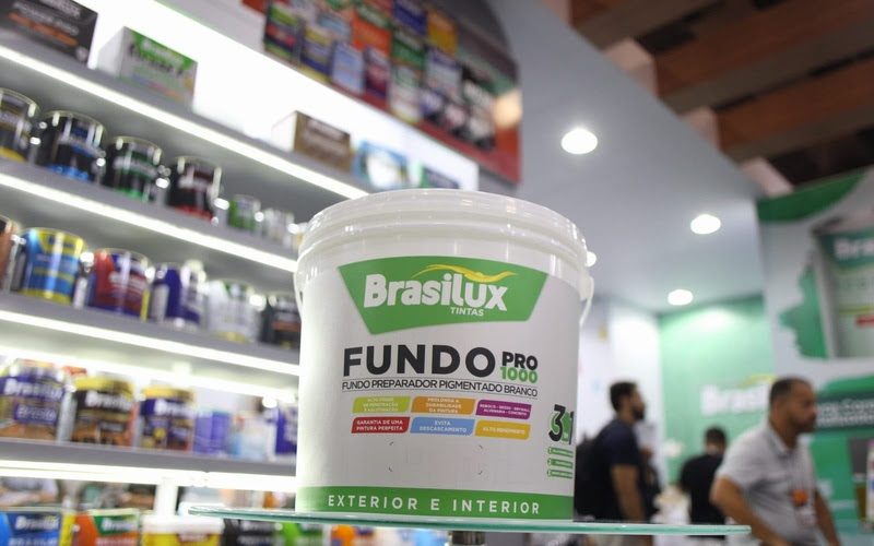 Lançamento inovador, Fundo Pro1000 da Brasilux alia alto poder de cobertura, durabilidade e economia